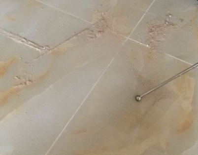 托克托瓷砖空鼓维修公司分享粘合剂选择不当在瓷砖铺贴过程中可能导致以下问题